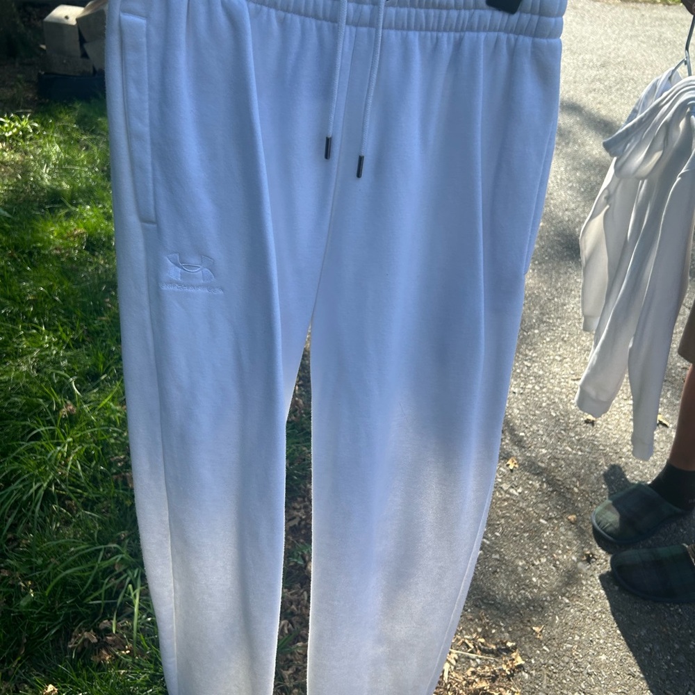 Under Armour White Sweatpants with Elastic Waistband